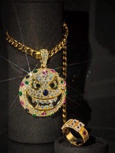 Pendentif Smiley Face Iced Out en Argent 925 Plaqué Or avec Moissanite, Breloques Hip Hop, Pendentif Cercle pour Usage Quotidien, Bijoux Tendance - Product Image 2