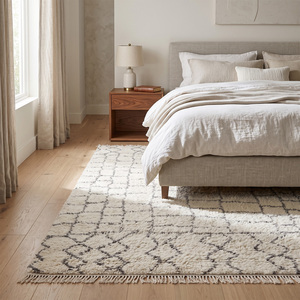 Tapis géométrique DECORDEC gris ivoire, motif losanges texturés, écologique, antidérapant, tufté à la main pour salon - Product Image 3