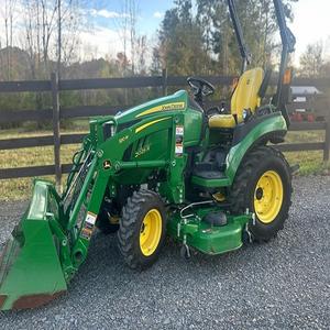 Compre el Tractor John Deere 2025R en Venta con Cargador de Acoplamiento Rápido y Cucharón Disponible a Precio Económico. Compre John Deere 2025R - Product Image 2