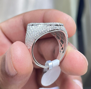 Anillo de lujo de plata de ley maciza chapado en oro rosa con cruz octogonal de moissanita helada para mujer, estilo clásico hip hop con banda de escudo. - Product Image 6