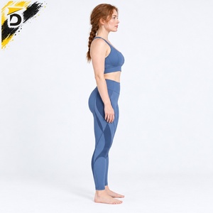 Conjunto de yoga moderno para mujer, de secado rápido, tela elástica, cómodo y con buen ajuste para yoga, gimnasio, ejercicio, entrenamiento y fitness. - Product Image 6