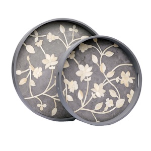 Bandeja Redonda de Madera Natural para Decoración del Hogar con Incrustaciones Florales y de Hueso, Excelente Artesanía, Centro de Mesa Perfecto - Product Image 1