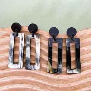 ต่างหูทำมือจากเขาควายคุณภาพสูง งานฝีมือธรรมชาติ ดีไซน์รักษ์โลก ขัดเงา ขายดี ขายส่ง AL MALIK CRAFT - Product Image 2