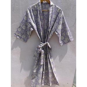 Robe Kimono en Coton Rose à Motifs Floraux pour Femme – Peignoir Léger d'Été, Robe de Spa, Robe de Demoiselle d'Honneur, Logo Personnalisé en Gros - Product Image 1