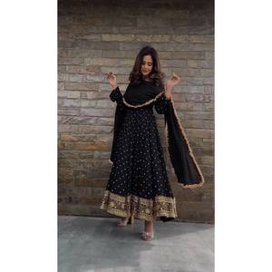 ชุดงานปาร์ตี้ XL พร้อมด้ายและลำดับรวมถึง pent และ dupatta - Product Image 6