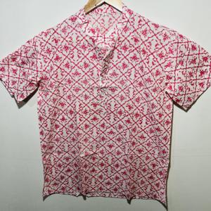 Tissu de haute qualité 100% coton Kurta rose à manches courtes pour hommes |   Kurta décontractée à imprimé floral ethnique fait main - Product Image 1