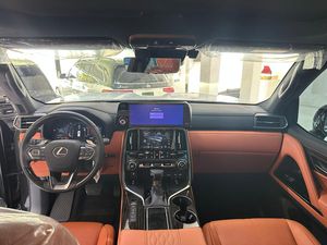 Lexus LX 600 VIP 2025 - Product Image 5