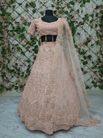 Nuovo Abito Tradizionale Indiano di Alta Qualità alla Moda per Feste e Matrimoni, Design Etnico Attraente per Donne