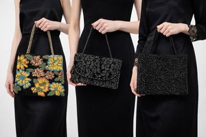 Sac fourre-tout carré à perles avec broderie florale, sac à main en toile noire tendance pour femmes - Product Image 3