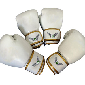 ถุงมือชกมวย OEM โลโก้สั่งทำพิเศษ หนัง PU คุณภาพพรีเมียม สำหรับฝึกซ้อมและแข่งขัน ถุงมือชกมวยหนังแท้สำหรับผู้ใหญ่ ฝึกซ้อมและแข่งขัน - Product Image 3