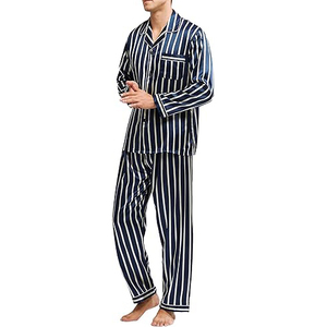 Ensemble de pyjama d'été pour homme, doux au toucher, à manches courtes, col rond, short à taille élastique, respirant et léger, pour la maison - Product Image 4