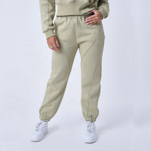 Conjunto de Sudadera con Capucha y Pantalones Jogger de Dos Piezas para Mujer, Estilo Deportivo Urbano, con Logotipo Personalizado, Bordado, Lavado, con Cierre de Cremallera - Product Image 4