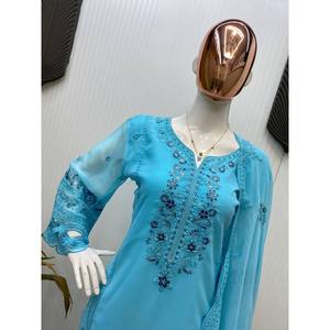 Hermoso Conjunto de Top y Falda de Chifón con Dupatta para Fiestas - Product Image 1