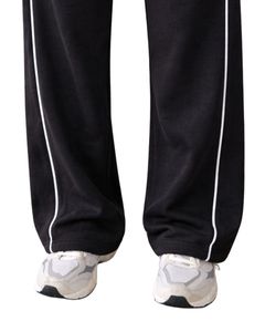 กางเกงวอร์มขายาวสีดำสนิทสำหรับผู้หญิง ทรงขากว้าง ผ้าฟลีซ แต่งแถบข้างเอว ยางยืดพร้อมเชือกผูกเอว สวมใส่สบายทรงหลวม กางเกงจ็อกเกอร์ลำลอง ชุดลำลอง - Product Image 5