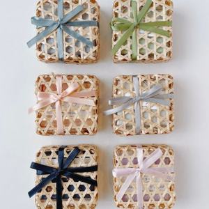 Boîte-cadeau en bambou tissé à la main avec ruban taille personnalisée pour l'artisanat du Vietnam en gros - Product Image 1