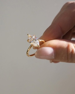 Anillo de Compromiso con Diamante Marquise Cultivado en Laboratorio, Certificado por IGI, Anillo de Diamante Marquise de Laboratorio, Anillo Solitario Marquise de Seis Puntas en Oro Amarillo de 14K - Product Image 2