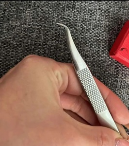 Eyelash Extension Tweezers C-Shaped Serrated Tip Stainless Steel Curved Precision Tweezers Custom Logo for 3D Volume Eyelash - Product Image 5