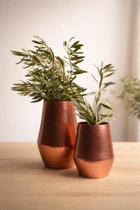 Vase en métal moderne, support décoratif haut de gamme pour fleurs, fait main, écologique, durable, léger, résistant à la rouille, pour table - Product Image 6
