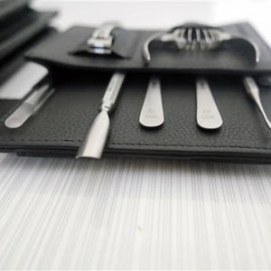 Bolsa de Manicura Pequeña de Cuero Hecha a Mano de Alta Calidad |   Organizador con clip de cuero genuino de vaca |   Estuche Enrollable de Tamaño Compacto - Product Image 5