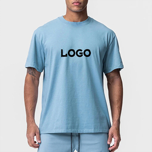 Camiseta de Algodón Azul Claro para Hombre, Manga Corta, Cuello Redondo, Corte Regular, Estampado de Letras, Estilo Casual Urbano, Diseño con Logotipo Frontal - Product Image 1
