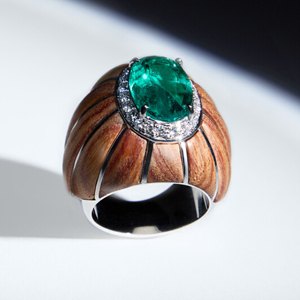 Luxury Cocktail <b>Ring</b> With Oval <b>Emerald</b> Stone And Diamond Halo In 925 <b>Silver</b> Wood Design Unisex Everyday Wear - Product Image 1