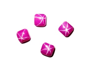Rubis Étoilé Rouge Carré 6x6 mm 1,5 Carat Créé en Laboratoire Poli Opaque Cabochon avec Effet Étoile à 6 Branches pour la Fabrication de Bijoux - Product Image 6