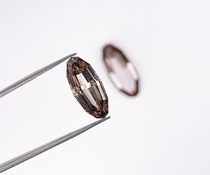 Nuevo Lote de 8.37 Quilates de Diamantes Cultivados en Laboratorio, Corte Ovalado, Color Marrón, Certificados por IGI, Par de Aretes Sueltos - Product Image 5