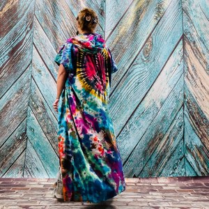 Prix d'usine Vente en gros Kimono de plage en viscose/coton tie-dye Coupe régulière Veste d'été confortable Style bohème Bandeau - Product Image 6