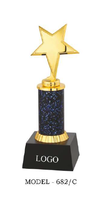 Trophée étoile avec colonne bleue et étoile dorée Top Model 682 A B C pour sports et jeux, trophée en métal avec base en bois noir