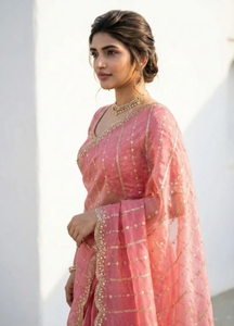 Sari de Mezcla de Seda Bordado al Estilo Bollywood KV - Product Image 4