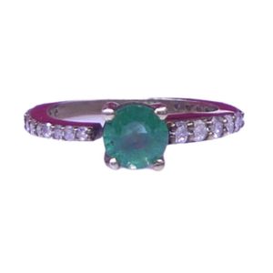 Anillos Unisex de Plata de Ley 925 Chapados en Oro con Esmeralda y Diamante Moissanita - Product Image 3