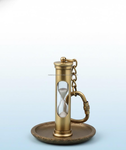 Porte-clés sablier artisanal en laiton massif, mini minuteur à sable, style vintage, personnalisable, léger, article cadeau - Product Image 6