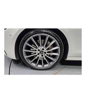 Mercedes-Benz E350 4MATIC AMG Line Classe E 2023 avec volant à gauche, boîte de vitesses automatique, sièges en cuir, caméra arrière - Product Image 5