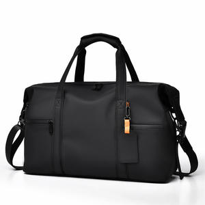 Sac de voyage léger et spacieux personnalisé pour hommes et femmes, idéal pour la gym, la natation et les week-ends - Product Image 1
