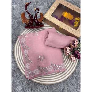Sari en soie de créateur pour les occasions spéciales, orné de perles, look élégant - Product Image 1