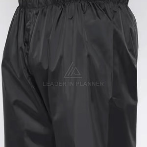 ชุดวอร์มกันลมแบบมีฮู้ดสำหรับผู้ชายสั่งทำพิเศษสำหรับฤดูหนาว สีพื้นพร้อมพิมพ์โลโก้ตามสั่ง - Product Image 4