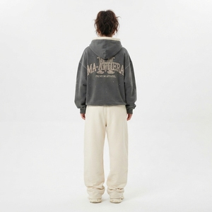 Conjunto de Sudadera con Capucha Gris Carbón y Pantalones Jogger Anchos Color Crema para Mujer, Ropa Deportiva de Algodón y Felpa, Venta al Por Mayor OEM - Product Image 2