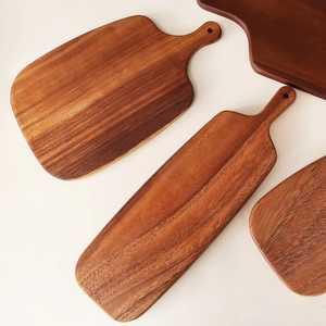 Planche à découper carrée en bois d'acacia avec rainure pour les jus, planche à découper en bois, planche à découper pour la viande, planche de boucher - Product Image 2