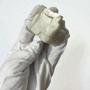 Lot en Gros de Pierres Brutes Naturelles de Pierre de Lune Arc-en-ciel - Pierres de Pierre de Lune à Éclat Bleu 100% Authentiques pour la Taille en Cabochon et la Décoration - Product Image 2