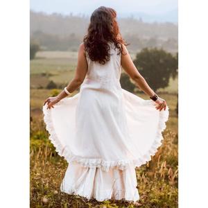 Robe maxi bohème blanche pour femme, sans manches, à lacets, superposée, en coton, faite à la main, style bohème, pour festival et vacances - Product Image 4