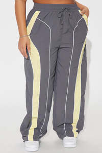 Pantalones deportivos ligeros de tejido OEM para hombre, con paneles grises, estilo casual, proveedor al por mayor de pantalones para hombre - Product Image 6
