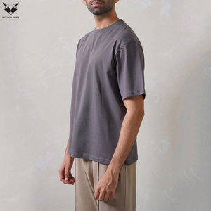 เสื้อยืดผู้ชายผ้าฝ้ายแท้ 100% สกรีนลายตามสั่ง OEM เสื้อยืดคอกลมแขนสั้นสีพื้นเรียบๆ ขายส่งเสื้อยืดผู้ชาย - Product Image 2