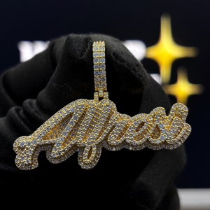 Collar con Colgante de Nombre Personalizado, Letra en Script, con Moissanita VVS y Plata 925, Estilo Iced Out, Joyería Hip Hop - Product Image 1