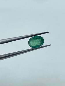 Piedra de Esmeralda Verde Natural de Zambia, Corte Ovalado, Alta Claridad, 0.78 Quilates, 5.20x7.20MM - Product Image 4