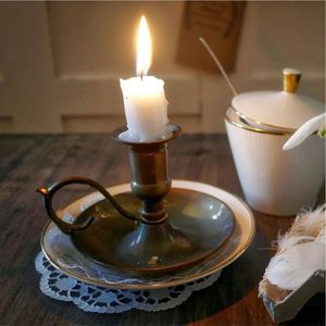 Candelabro Cónico de Metal Dorado Tradicional, Portátil, con Anillo para el Dedo, Adorno de Lujo para el Hogar, Base de Latón para Velas - Product Image 5