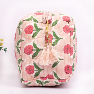 Ensemble de trousses souples matelassées en coton imprimé, écologiques et faites à la main, pliables, unisexe, pour maquillage et accessoires, sac de toilette portable grande capacité - Product Image 4