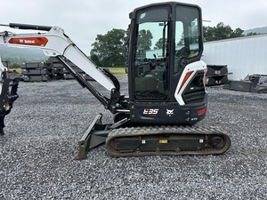 Mini-excavatrice Bobcat E35, poids opérationnel de 1000 kg, capacité de la benne de 0,12 m³, garantie de plus de 5 ans - Product Image 5