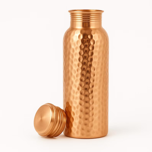 Botella de agua de cobre puro para beber a diario, botella ayurvédica para la salud, para el hogar, la oficina, el gimnasio, el yoga, los viajes, de un proveedor indio. - Product Image 5