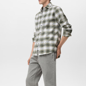 Chemise en flanelle pour homme de haute qualité, sur mesure, à carreaux, manches longues, mélange de coton avec fermeture à boutons durable - Product Image 4
