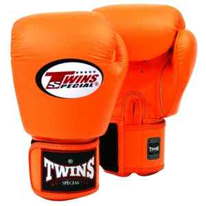 Top Selling Twins Muay Thai MMA Boxing Gloves Shin Guard Premium Quality Leather Hook Loop Closure Breathable Shin Pad Kit - Product Image 2